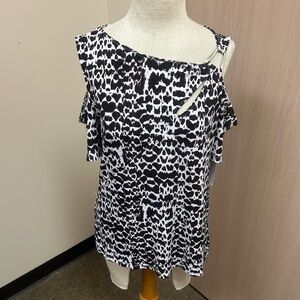 BOLD elements Black and White Patterned Blouse